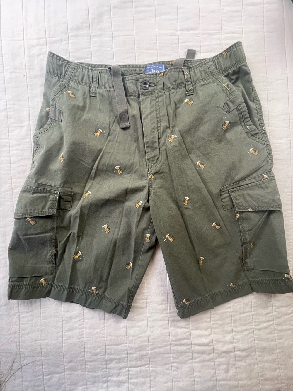 Bass Beer Mug Print Cotton Cargo Shorts 34